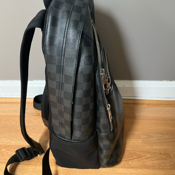Louis VUITTON Josh Graphite Backpack - Picture 2 of 5